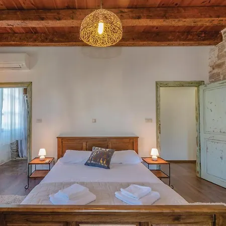Beautiful Home In Preko With 2 Bedrooms, Sauna And Internet *